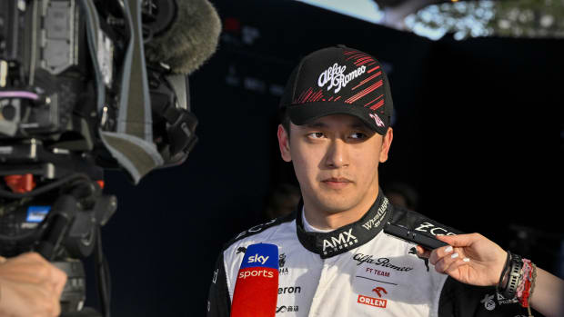 Zhou Guanyu - Alfa Romeo